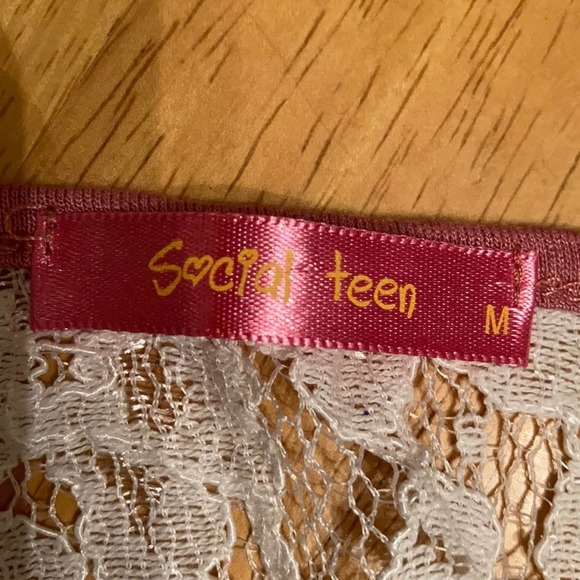 Social Teen Floral Tank Top - Picture 4 of 7